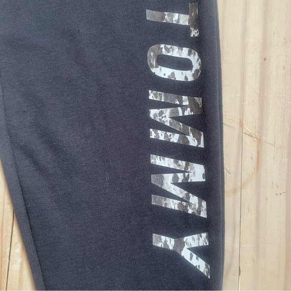 Tommy Hilfiger Sport NWT lightweight yoga/jogger pant - Picture 3 of 10